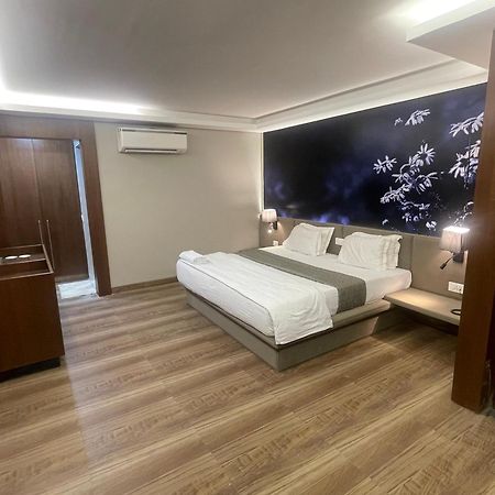 Lch Fitness Hotel Indore Exterior photo