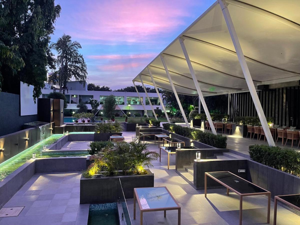 Lch Fitness Hotel Indore Exterior photo