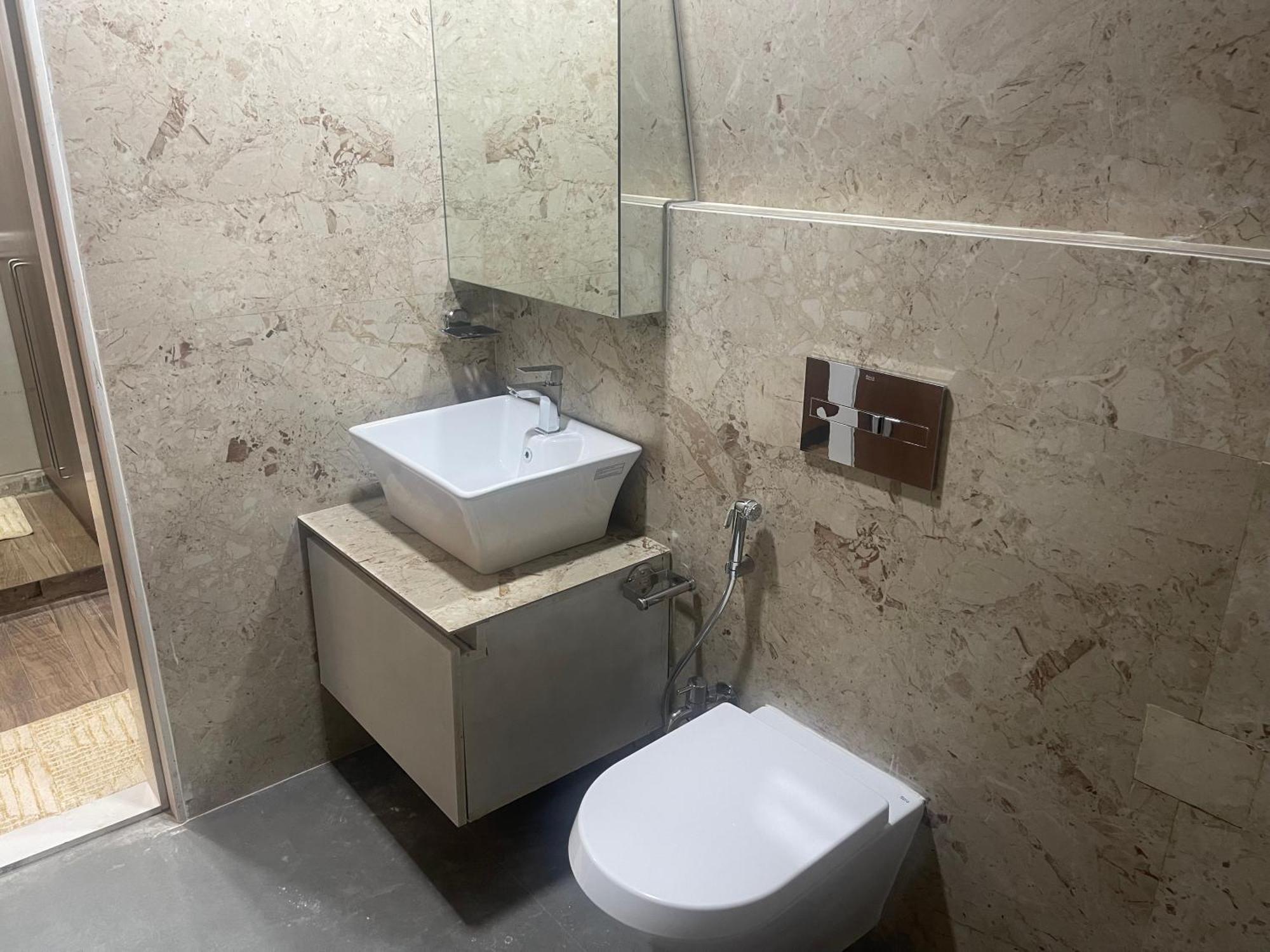 Lch Fitness Hotel Indore Exterior photo